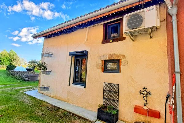 Maison à vendre à Terres-de-Haute-Charente (16270) - Charente