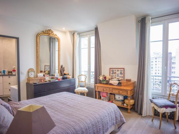 Appartement entièrement rénové avec 2 balcons