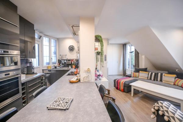Appartement entièrement rénové avec 2 balcons