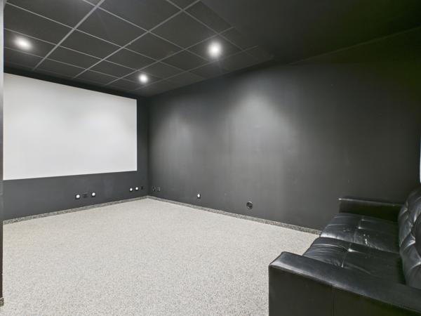 Appartement
         4 pièces
        - 182 m² Exclusivité 279 000 € *