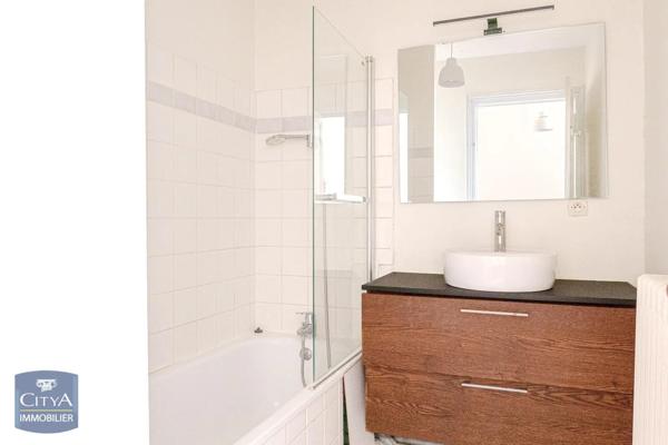 Appartement à louer 3 pièces 74.75m² Angers (49100)