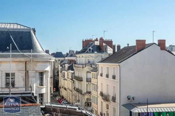 Appartement à louer 3 pièces 74.75m² Angers (49100)