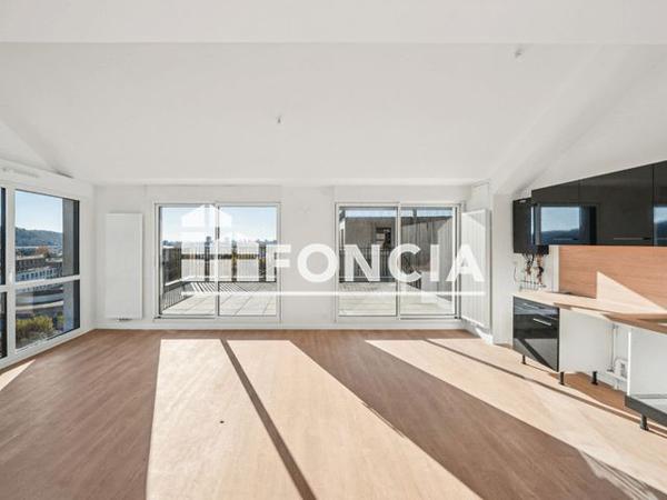 Location Appartement 4 pièces 90.3 m² - 194 / 196 RUE DES QUEYRIES Bordeaux 33100