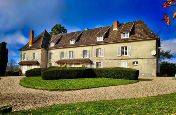 Chateau à vendre à Chamboret (87140) - Haute-Vienne