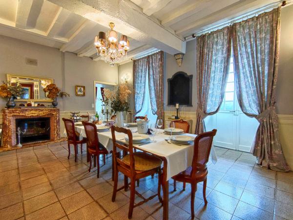 Chateau à vendre à Chamboret (87140) - Haute-Vienne