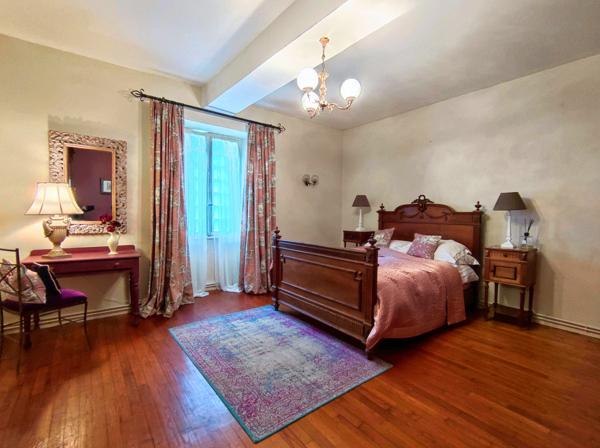 Chateau à vendre à Chamboret (87140) - Haute-Vienne