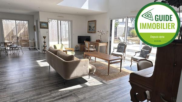 MAISON CONTEMPORAINE AVEC PISCINE A GUIDEL PLAGES