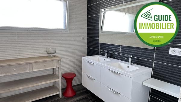 MAISON CONTEMPORAINE AVEC PISCINE A GUIDEL PLAGES