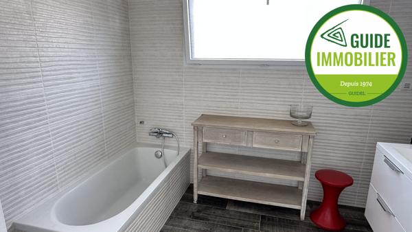 MAISON CONTEMPORAINE AVEC PISCINE A GUIDEL PLAGES