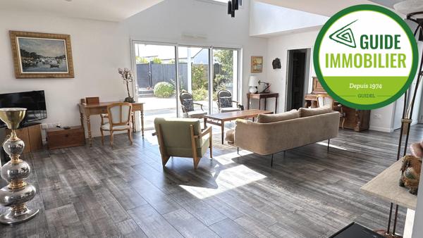 MAISON CONTEMPORAINE AVEC PISCINE A GUIDEL PLAGES