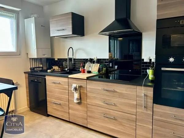 Appartement à louer 2 pièces 46.91m² Belfort (90000)
