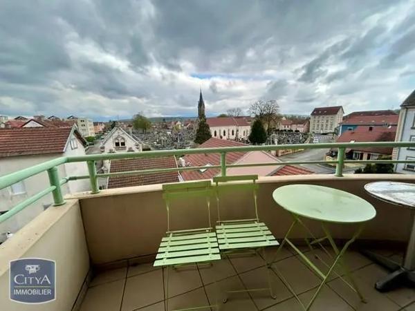 Appartement à louer 2 pièces 46.91m² Belfort (90000)
