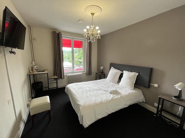 Commerce à vendre à Peyrat-le-Château (87470) - Haute-Vienne