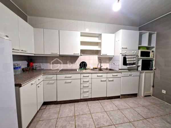 Local d activites de 780 m²