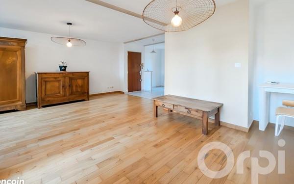 Appartement à vendre    3 pièces • 69,23 m2 Pierrelatte