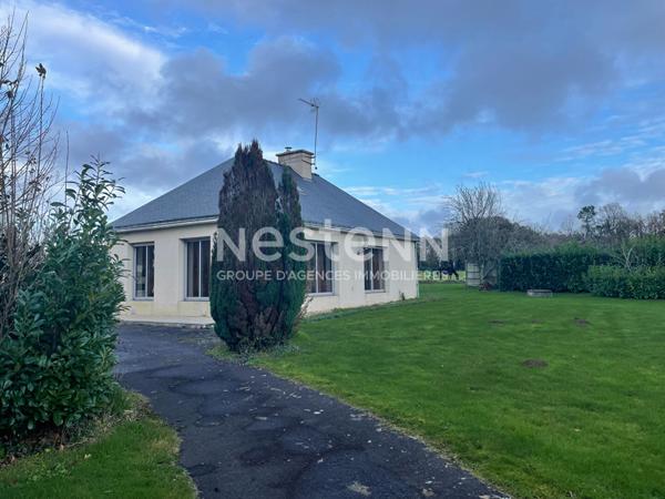 Maison de plain-pied avec 1 hectare de terrain - Proche Questembert centre