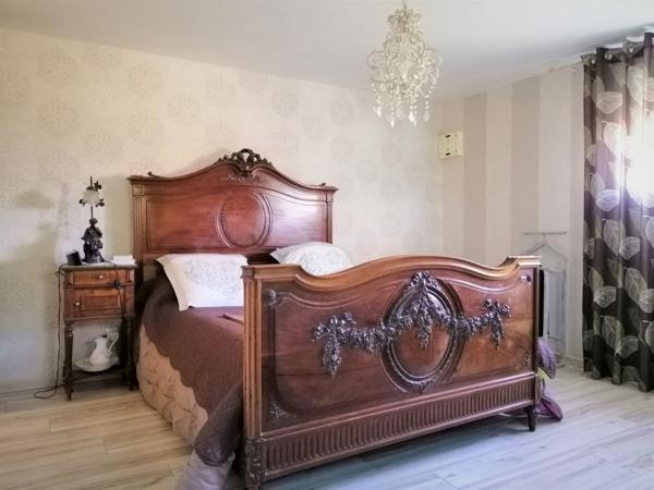 Propriété avec deux maisons