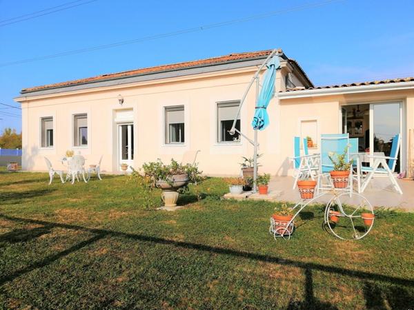 Propriété avec deux maisons