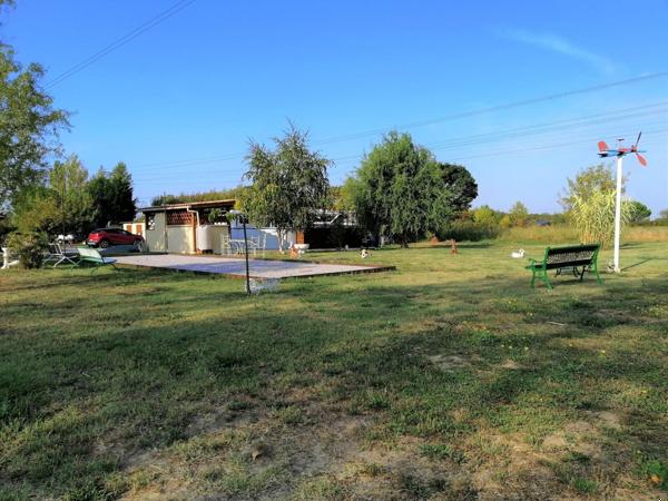 Propriété avec deux maisons