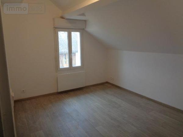 Maison à louer à L'Abergement-Sainte-Colombe en Saône-et-Loire (71370), ref : ABE-L1   
Bourg