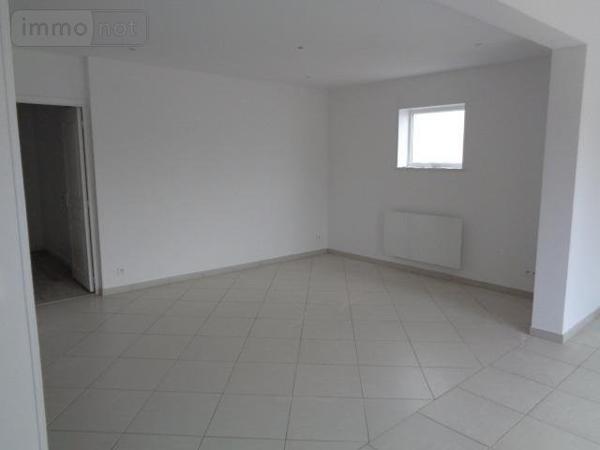 Maison à louer à L'Abergement-Sainte-Colombe en Saône-et-Loire (71370), ref : ABE-L1   
Bourg