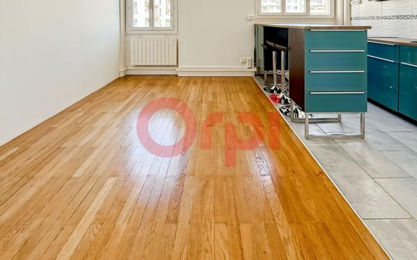 Appartement à vendre    2 pièces • 42 m2 Lyon 8