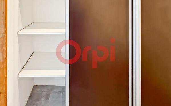 Appartement à vendre    2 pièces • 42 m2 Lyon 8