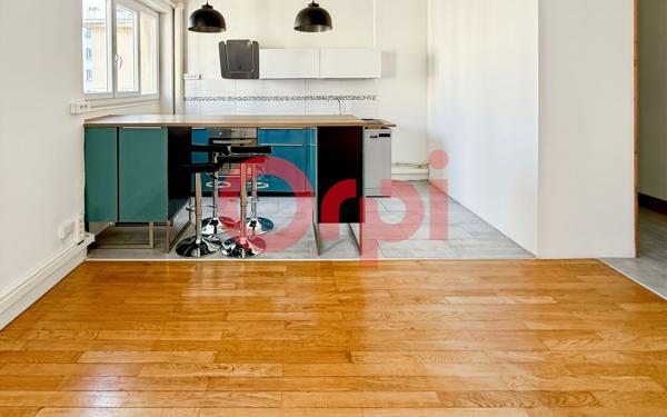 Appartement à vendre    2 pièces • 42 m2 Lyon 8