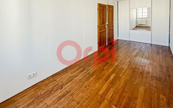 Appartement à vendre    2 pièces • 42 m2 Lyon 8