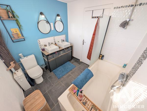 Maison à vendre 5 pièces 107 m² Lussac-les-Châteaux