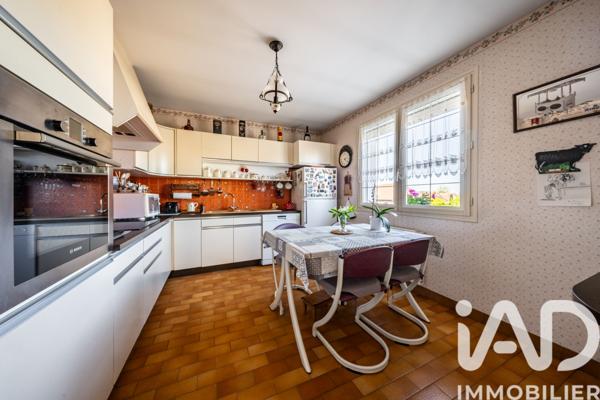Maison à vendre 5 pièces 131 m² Fontaine-lès-Dijon