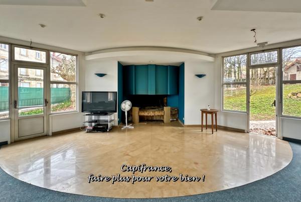 Maison à vendre 11 pièces LA CLAYETTE (71) - 530m ² habitables - 13 pièces - piscine - dépendances - terrain 3822 m²