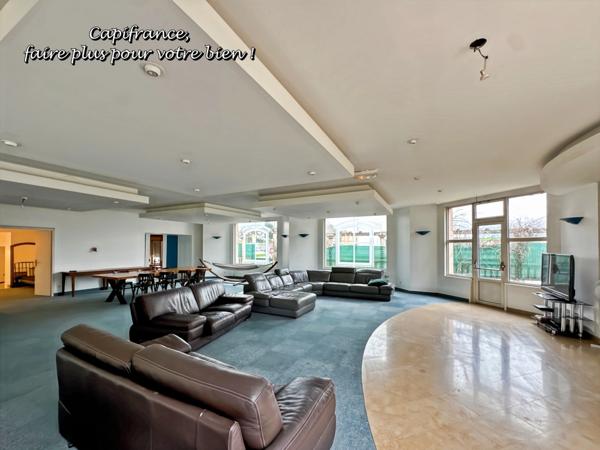 Maison à vendre 11 pièces LA CLAYETTE (71) - 530m ² habitables - 13 pièces - piscine - dépendances - terrain 3822 m²