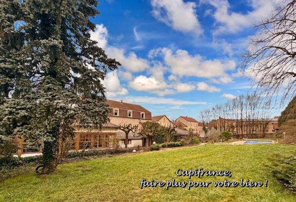 Maison à vendre 11 pièces LA CLAYETTE (71) - 530m ² habitables - 13 pièces - piscine - dépendances - terrain 3822 m²