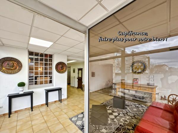 Maison à vendre 11 pièces LA CLAYETTE (71) - 530m ² habitables - 13 pièces - piscine - dépendances - terrain 3822 m²