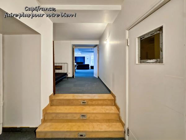 Maison à vendre 11 pièces LA CLAYETTE (71) - 530m ² habitables - 13 pièces - piscine - dépendances - terrain 3822 m²