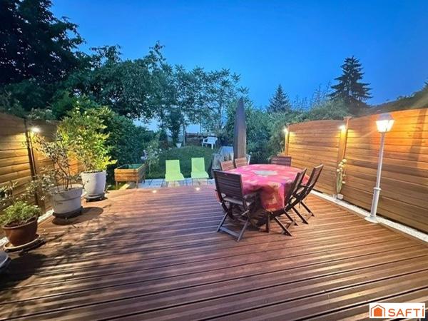 PAVILLON PROCHE DES COMMODITES DANS UN CADRE VERDOYANT