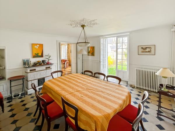 Maison 11 pièces - 301 m²