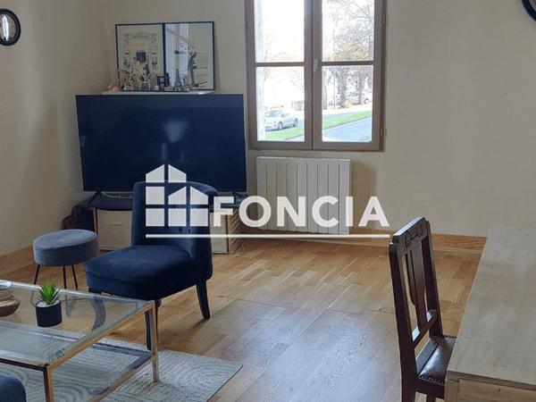Location Appartement 3 pièces 62.3 m² - 2 ET 4 RUE MONTESQUIEU Saumur 49400