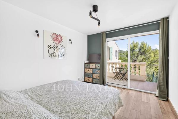 Maison au cœur d’un écrin de nature préservée – Marseille 13e