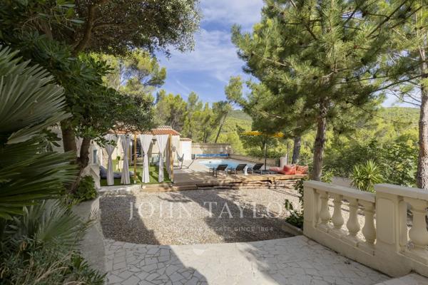 Maison au cœur d’un écrin de nature préservée – Marseille 13e