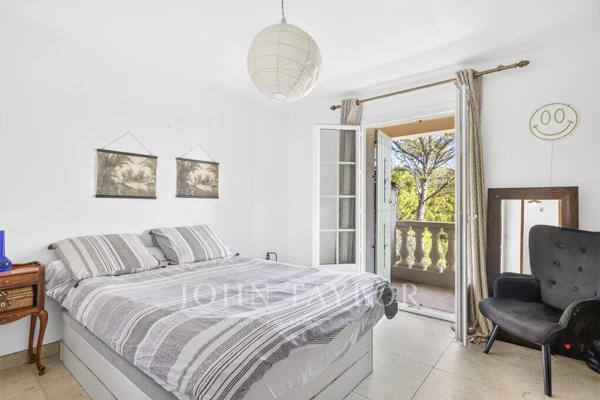 Maison au cœur d’un écrin de nature préservée – Marseille 13e