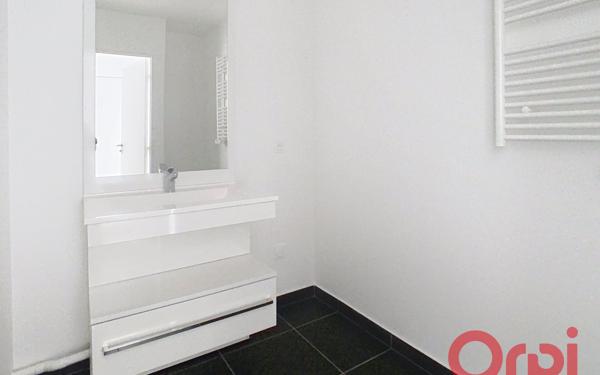 Appartement à louer    3 pièces • 63 m2 Clamart