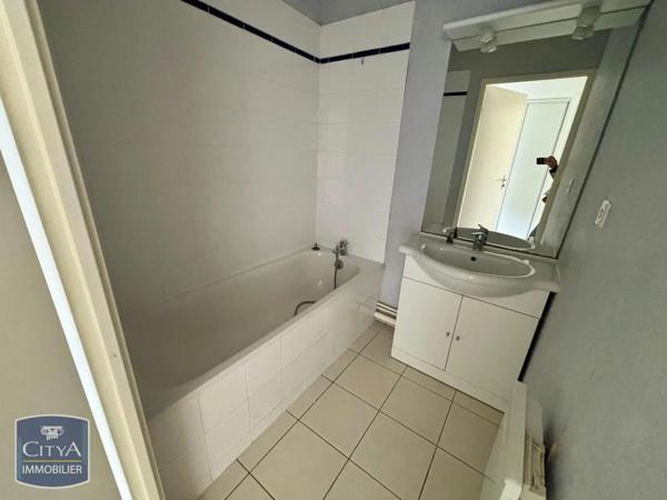Appartement à louer 2 pièces 46.52m² Courseulles-sur-Mer (14470)