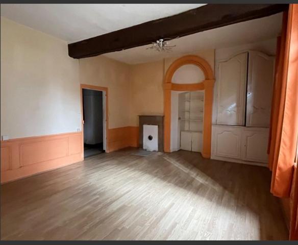 Rareté, ancien presbytère avec salle de réception, plein de charme pour vos plus beaux projets