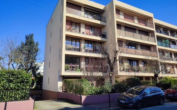 Appartement à vendre    3 pièces • 80,38 m2 Saint-Maur-des-Fossés