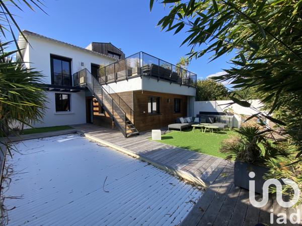 Maison à vendre 7 pièces 207 m² La Rochelle