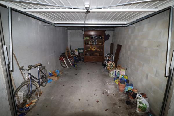 Centre de MONTREVEL EN BRESSE Appartement T3 lumineux avec balcon, dernier étage et garage – Résidence récente
