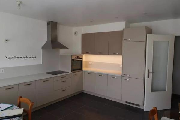 Centre de MONTREVEL EN BRESSE Appartement T3 lumineux avec balcon, dernier étage et garage – Résidence récente