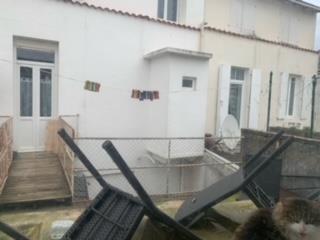 Saint-Georges-de-Didonne (17110) 

IDEAL INVESTISSEUR DEL'IMMOBILIER vous propose cet ensemble immobilier de deux lots dans l'hyper centre. Lot N